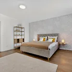 Revon Urban Executive , Old Town - Free Parking * Bratislava