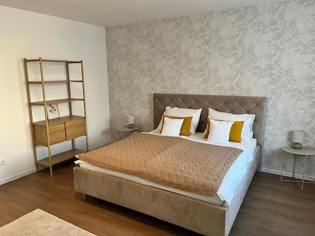 Apartmán Revon Central-urban Apartment, Balcony & Free Parking