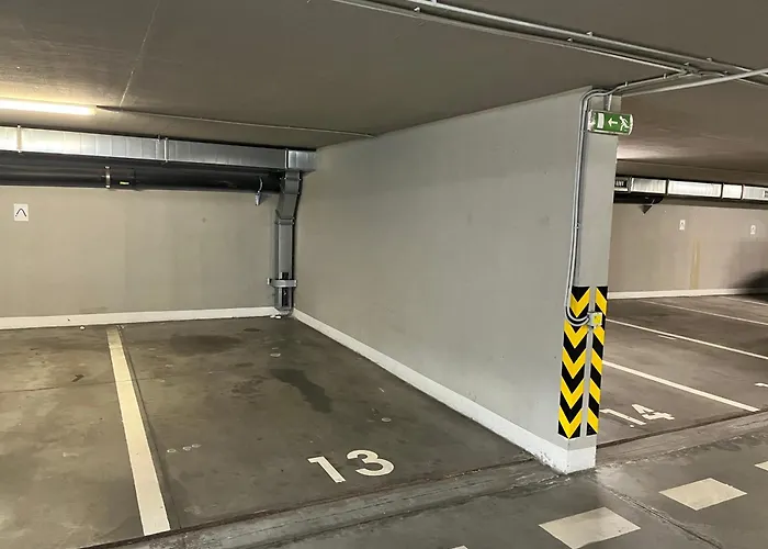 Revon Business Apartment, Free Garage & Balcony *