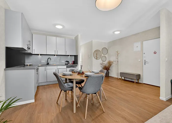 Revon Business Apartment, Free Garage & Balcony Apartment