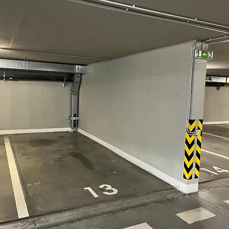 Revon Business Apartment, Free Garage & Balcony *